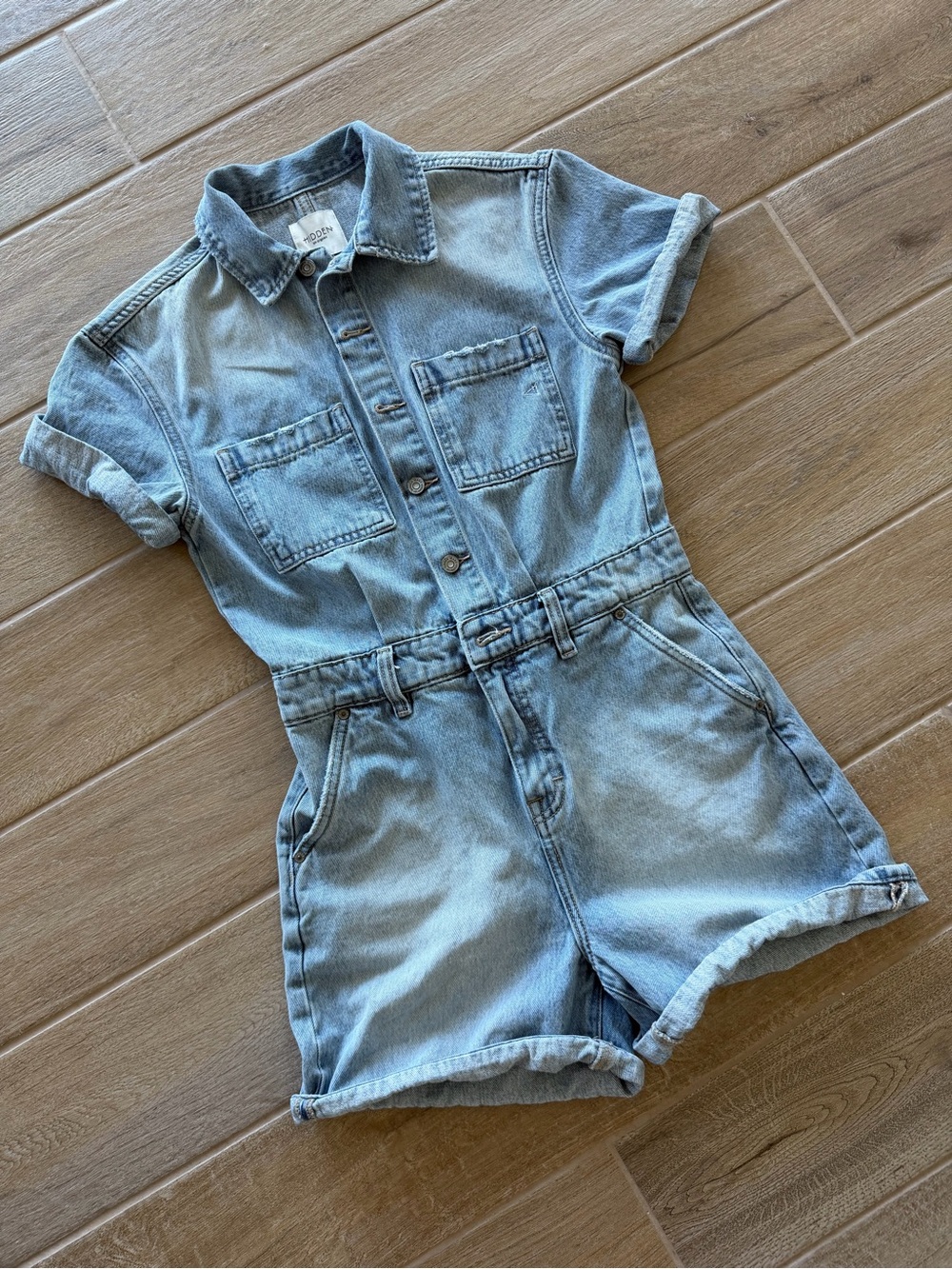 NWOT VICI Light Blue tDenim Short Overalls Romper Size XS - Picture 6 of 7